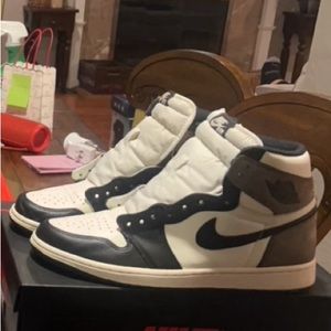 Jordan 1 Mocha